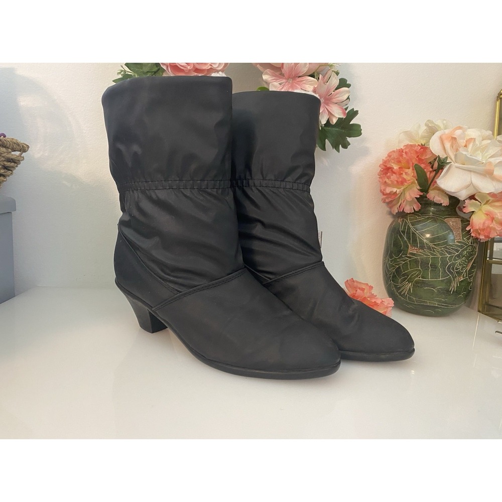 Selby Snow Booties 5.5B Black Water Repellant Faux Fur Lined Heeled Foldable NEW